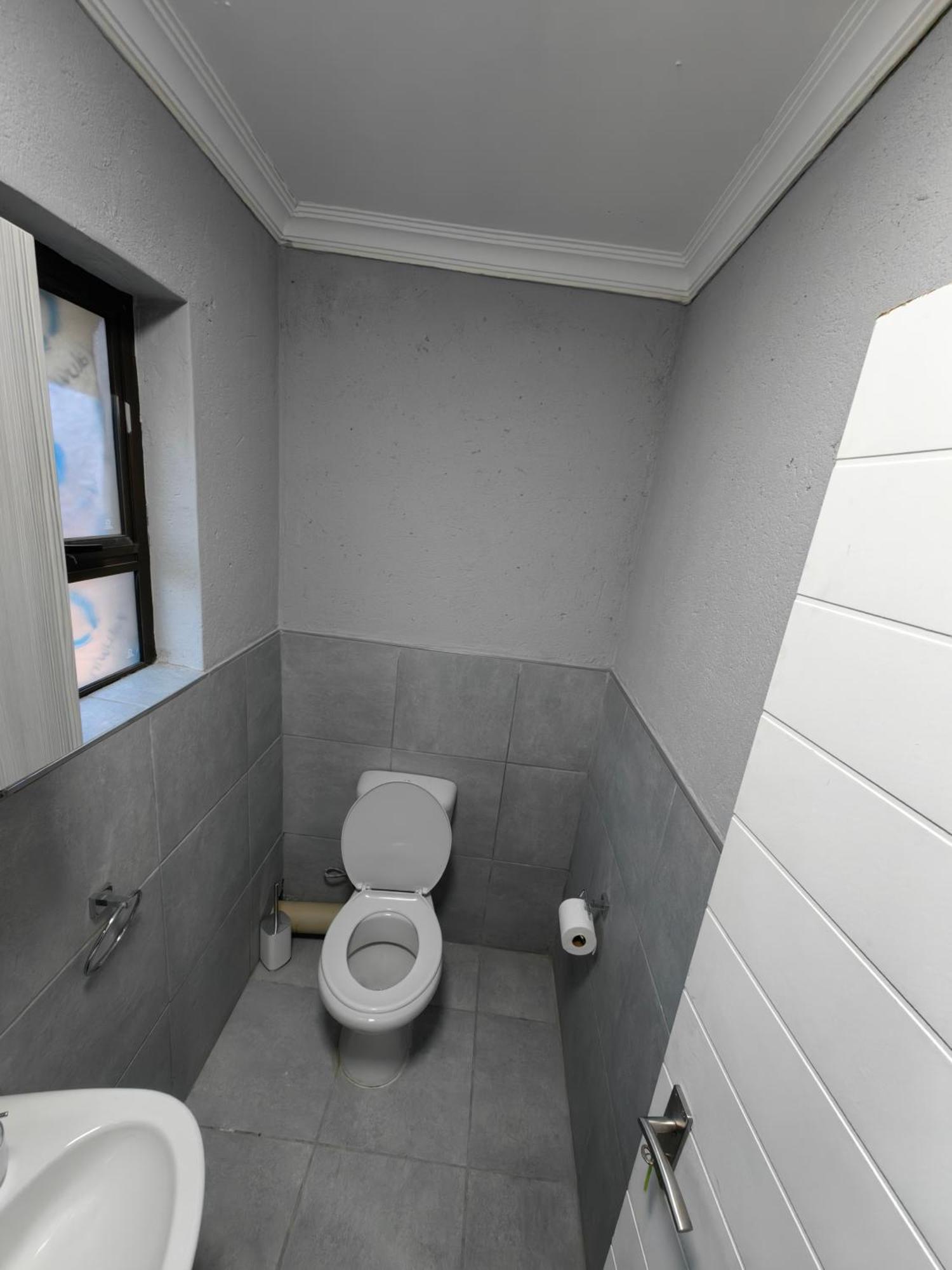 Azrisi Apartments Kempton Park Luaran gambar