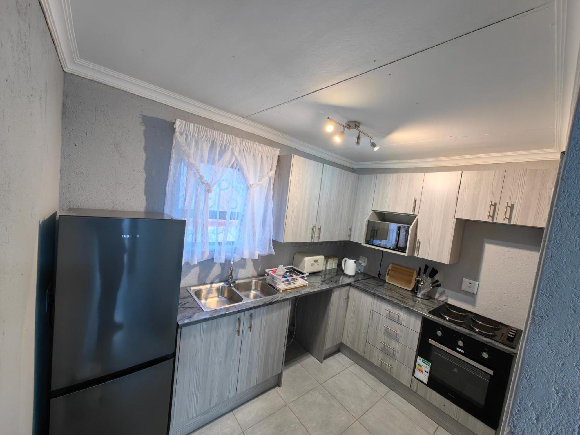 Azrisi Apartments Kempton Park Luaran gambar
