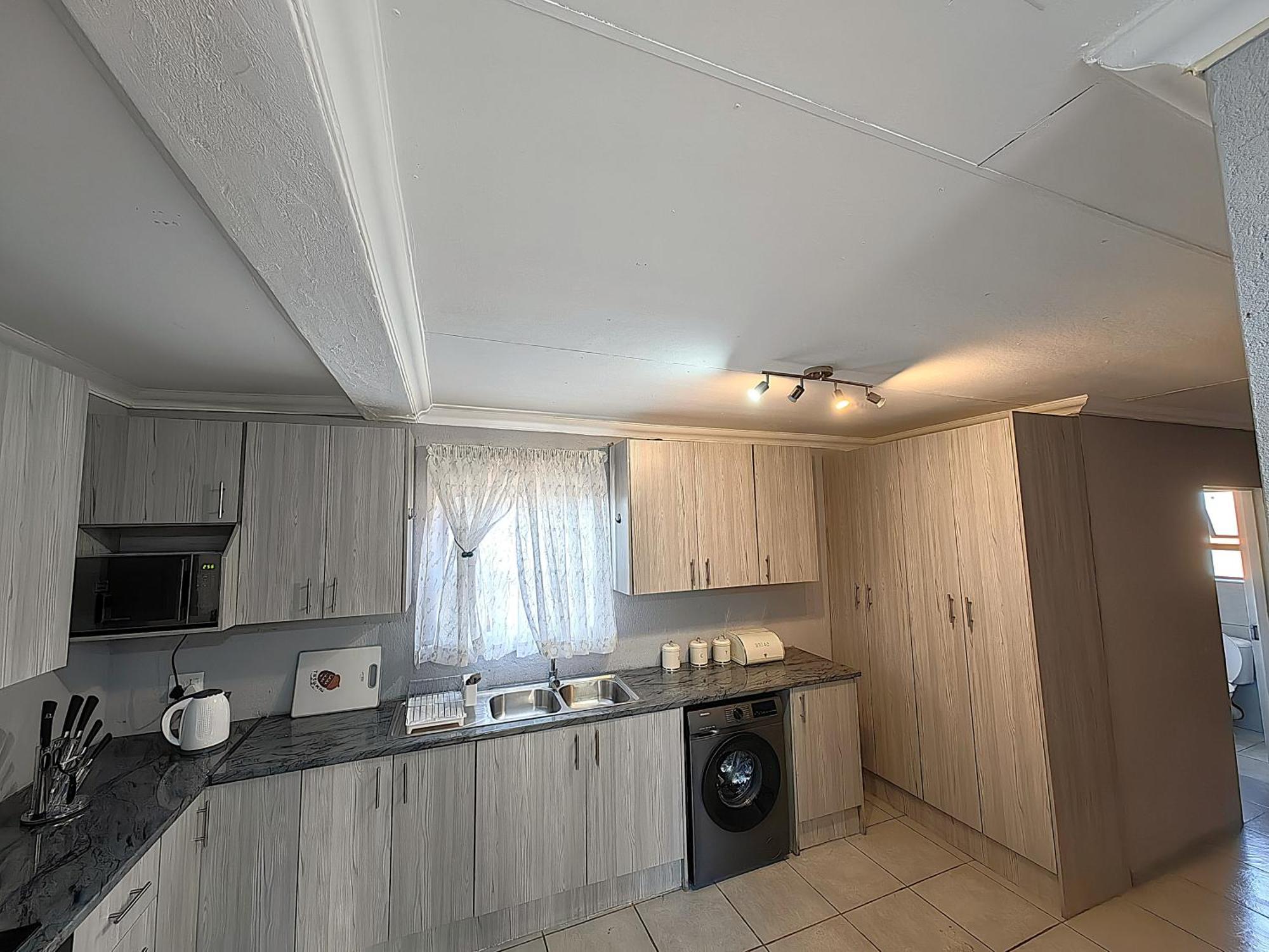 Azrisi Apartments Kempton Park Luaran gambar