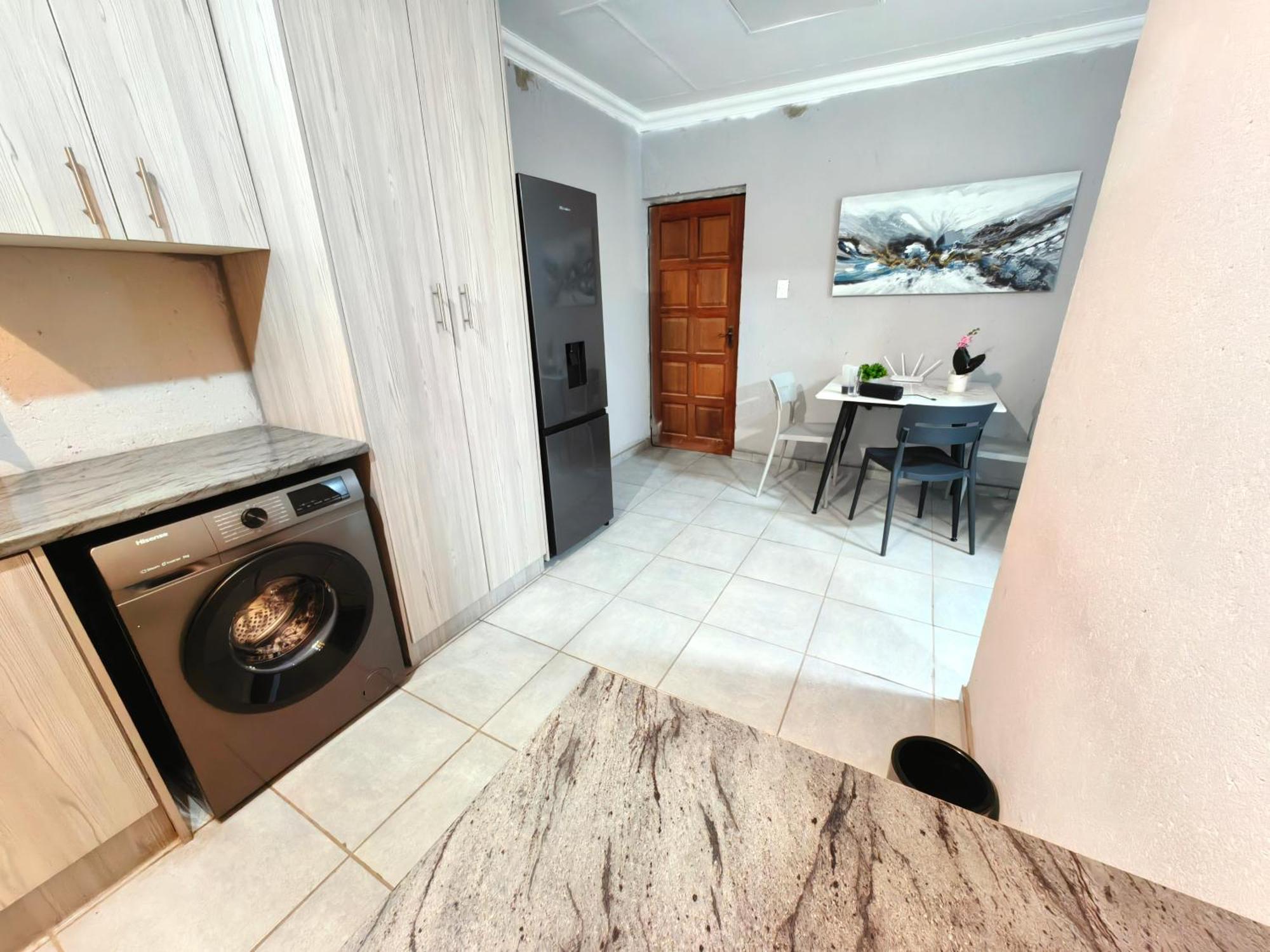 Azrisi Apartments Kempton Park Luaran gambar